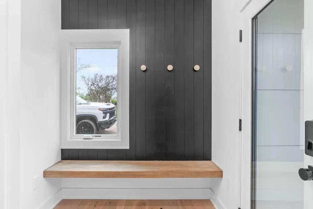 Modern 4br - Heart Of Downtown - Views! Holiday home Raleigh