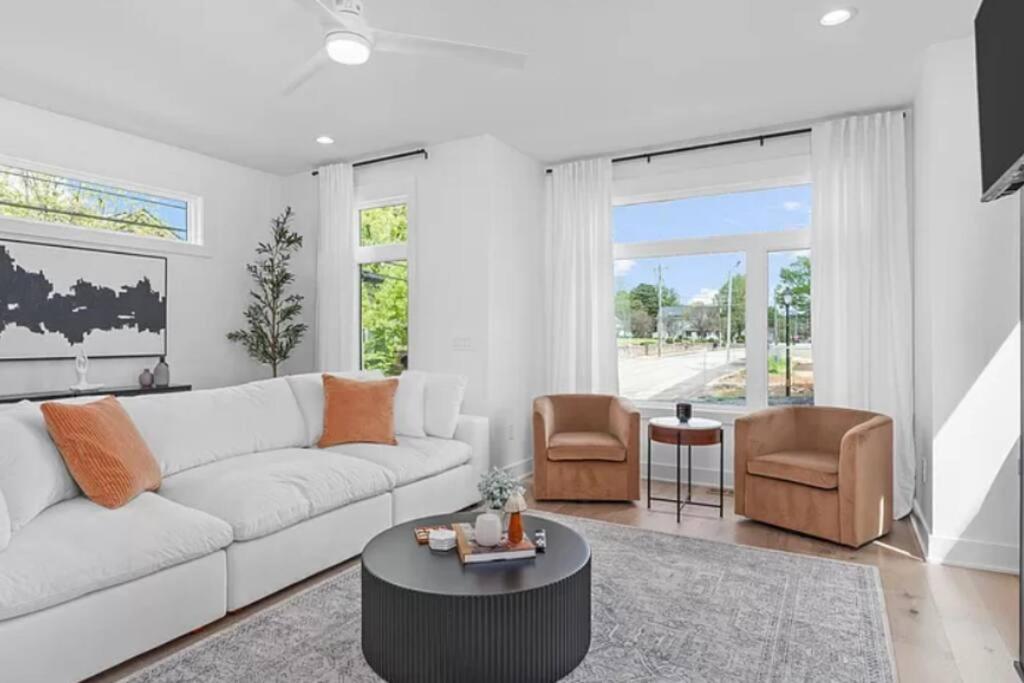 Modern 4br - Heart Of Downtown - Views! Holiday home *
