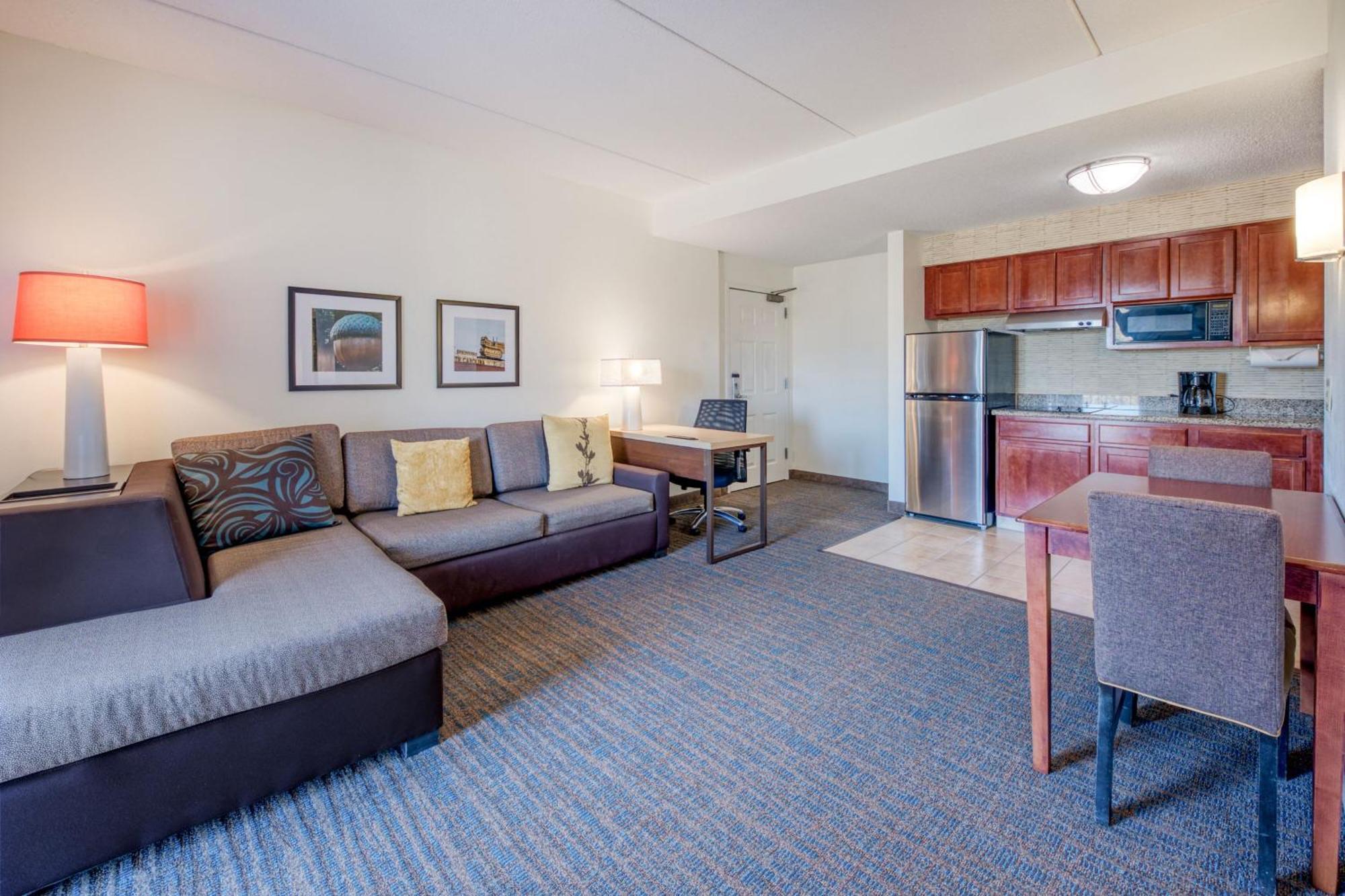 Hotel By Marriott Crabtree Valley