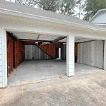 Fenced-In 4 Bedroom 2Mi North Hills, Garage, Storage
