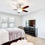 North Raleigh Private Retreat
