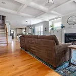 Spacious Home In Five Points - Close To Downtown Home
