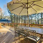 Lakefront Raleigh Home With Deck 12 Mi To Downtown!