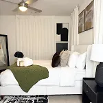 2 Bedroom Lux Apartment In Raleigh