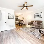 2 Bd Townhome Near Dt Raleigh