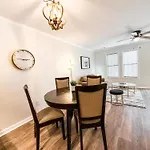 2 Bd Townhome Near Dt Raleigh