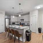 Luxurious King 3Br Suite In North Raleigh!