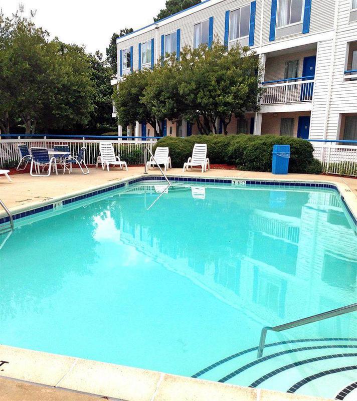 Hotel 6-raleigh, Nc - North