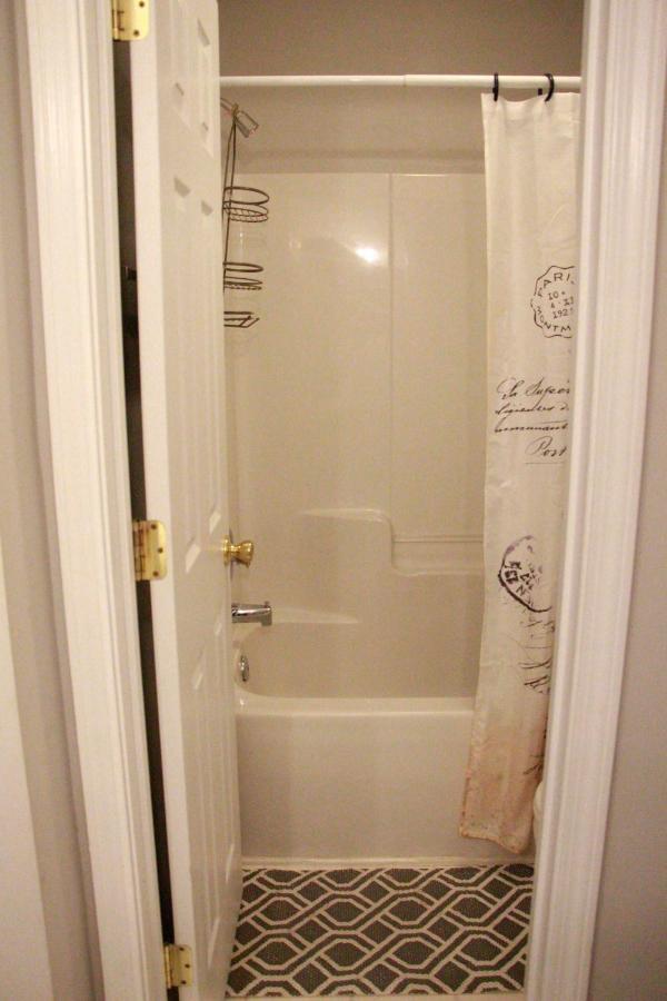 Minutes From Downtown 3br Stylishhome-free Parking Raleigh