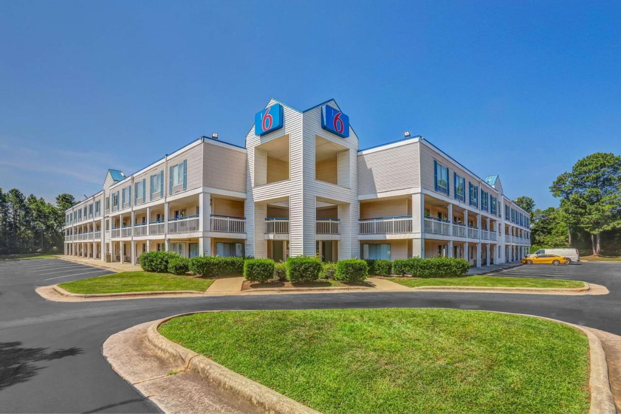 Hotel 6-raleigh, Nc - North Raleigh