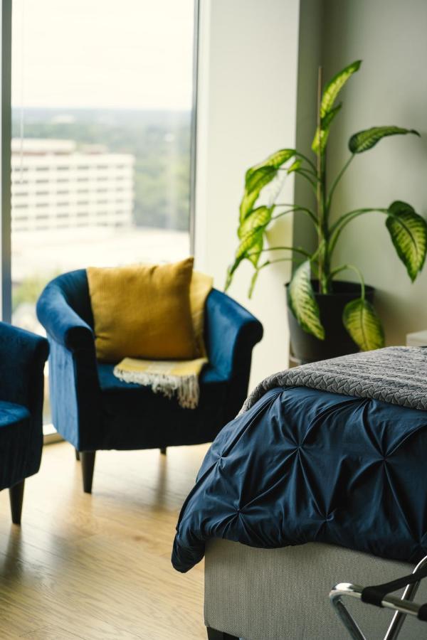 Upscale Downtown High-rise *