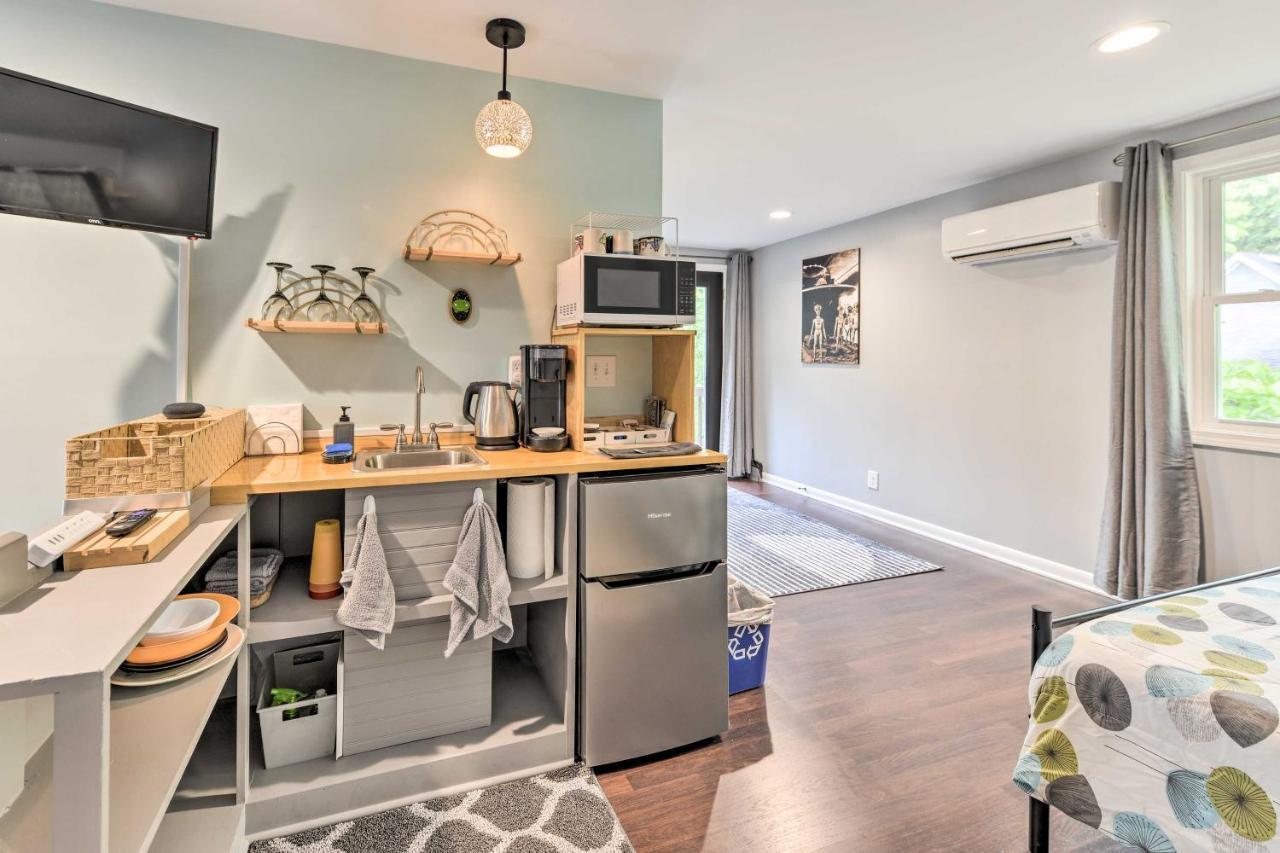 Freshly Renovated Near Downtown!
