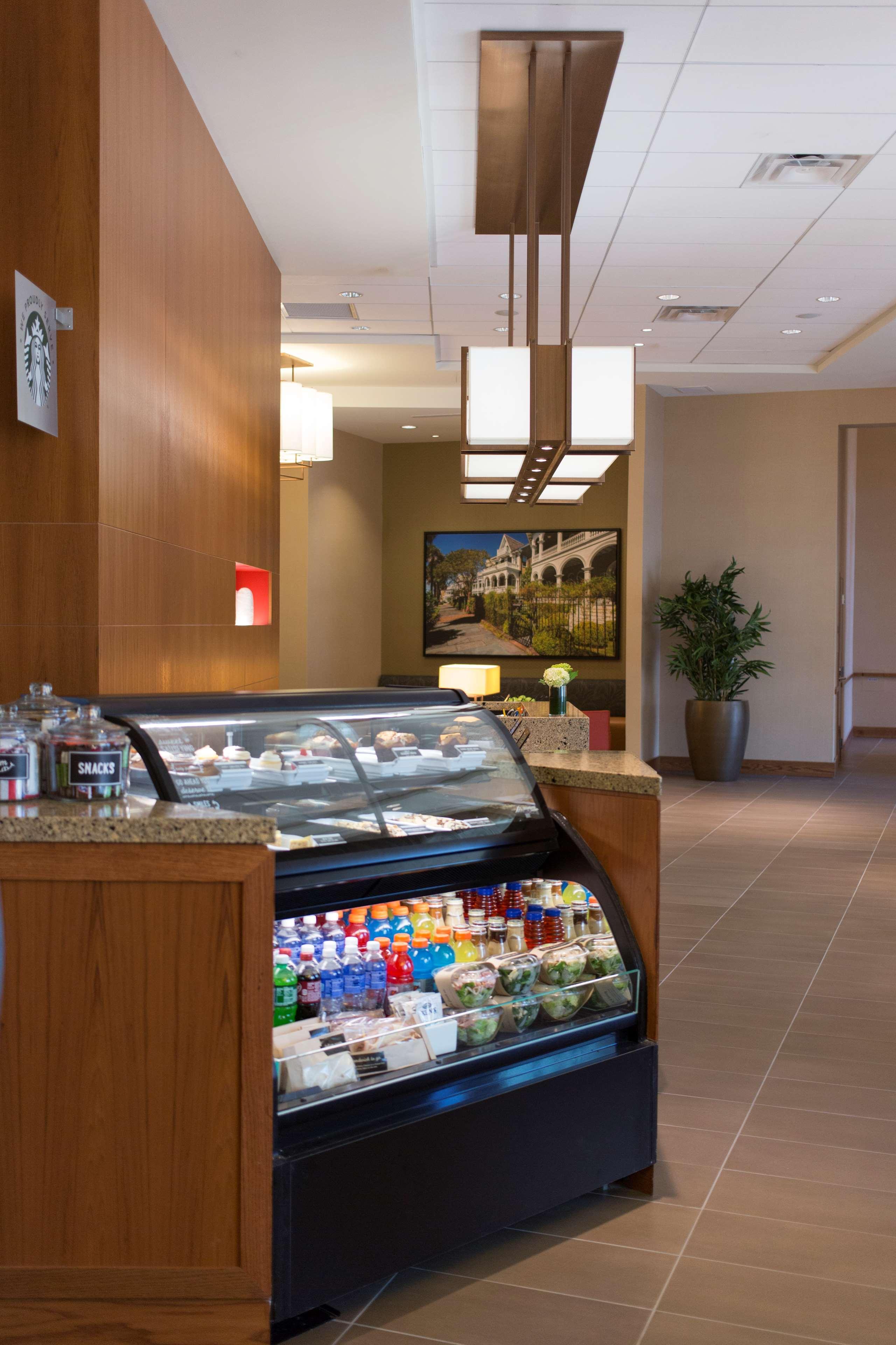 Hyatt Place North Midtown 3*