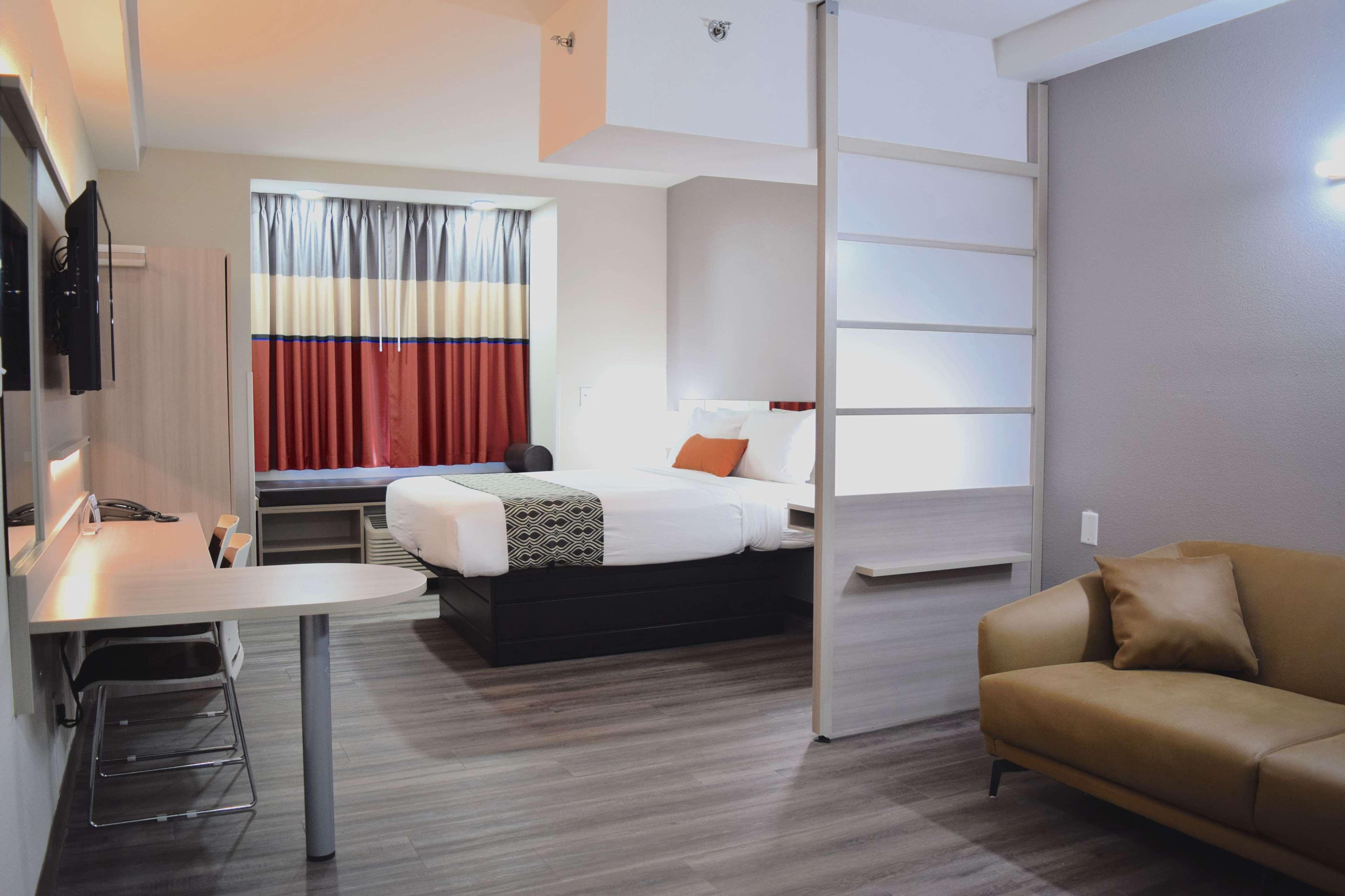 Microtel & By Wyndham 2*