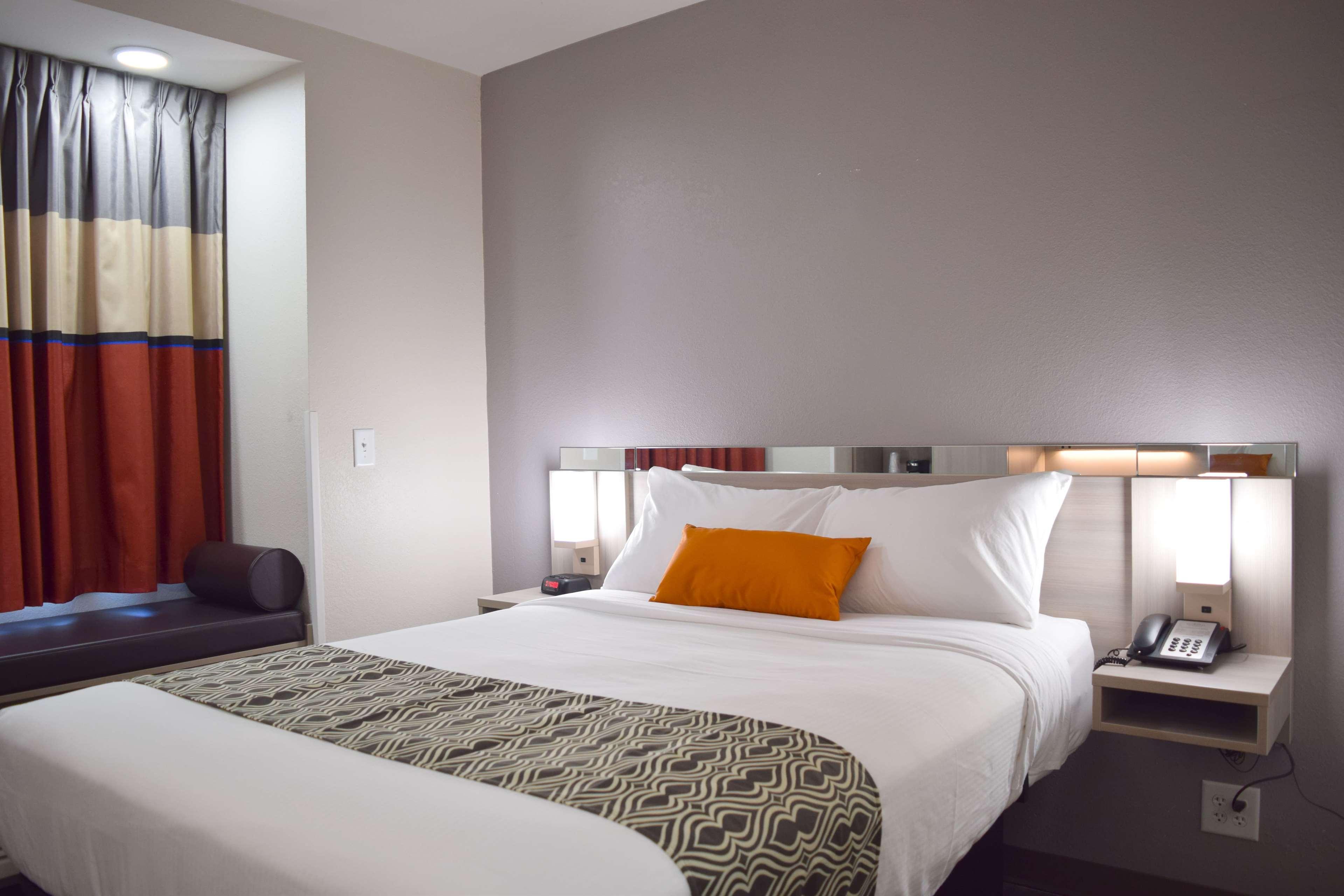 Microtel & By Wyndham Hotel Raleigh