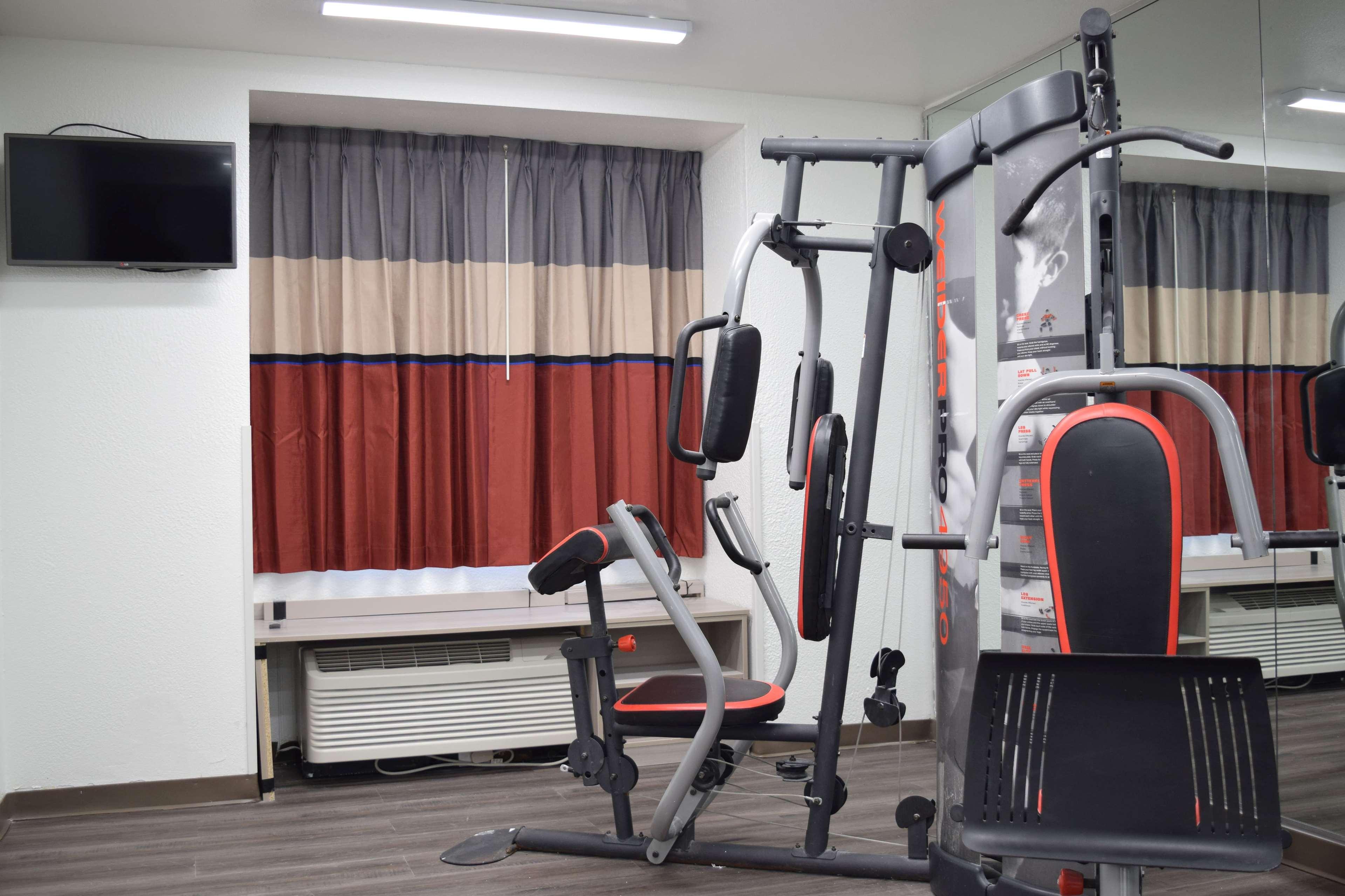 Microtel & By Wyndham Hotel 2*
