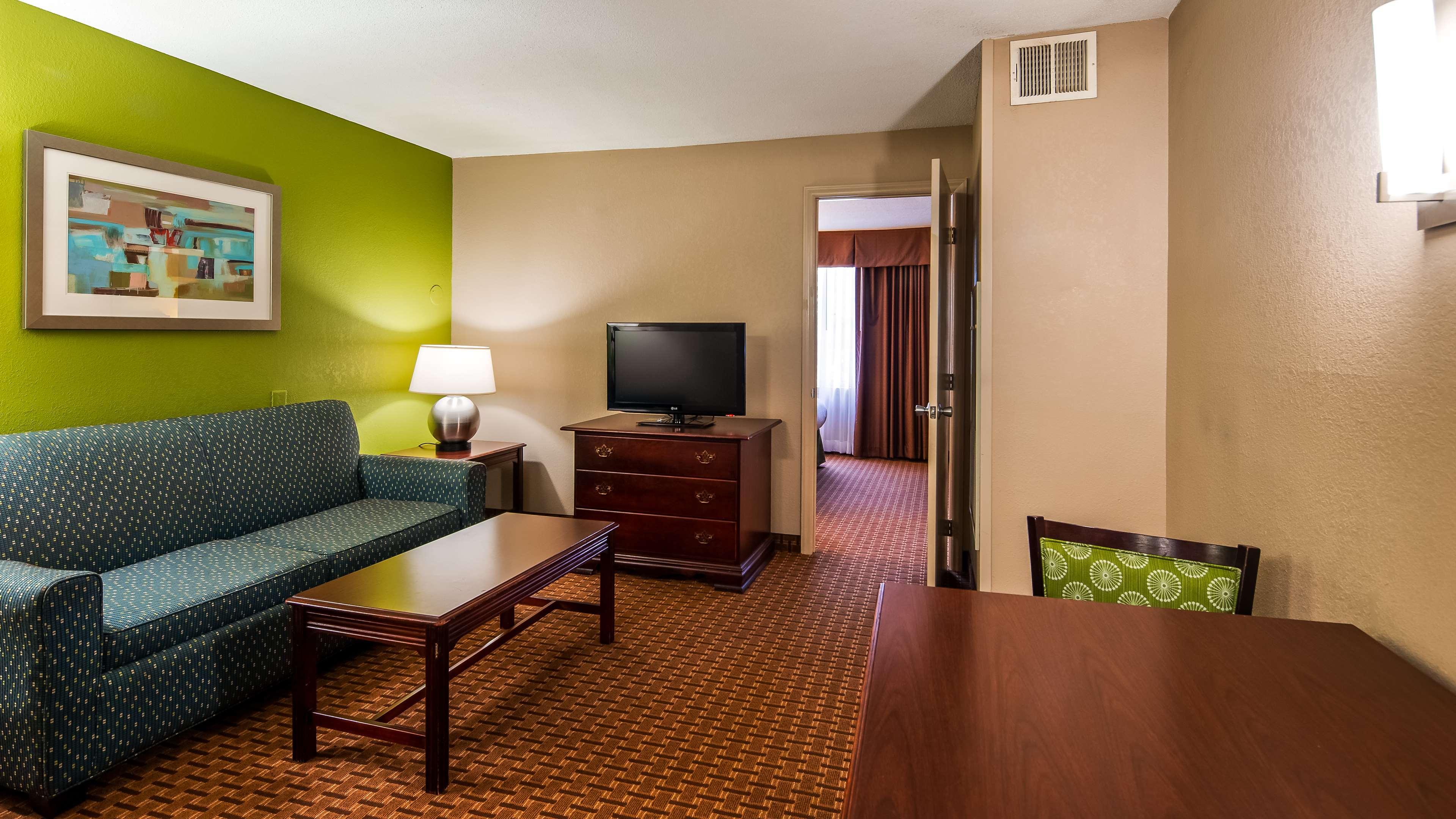 Surestay By Western North Downtown 3*