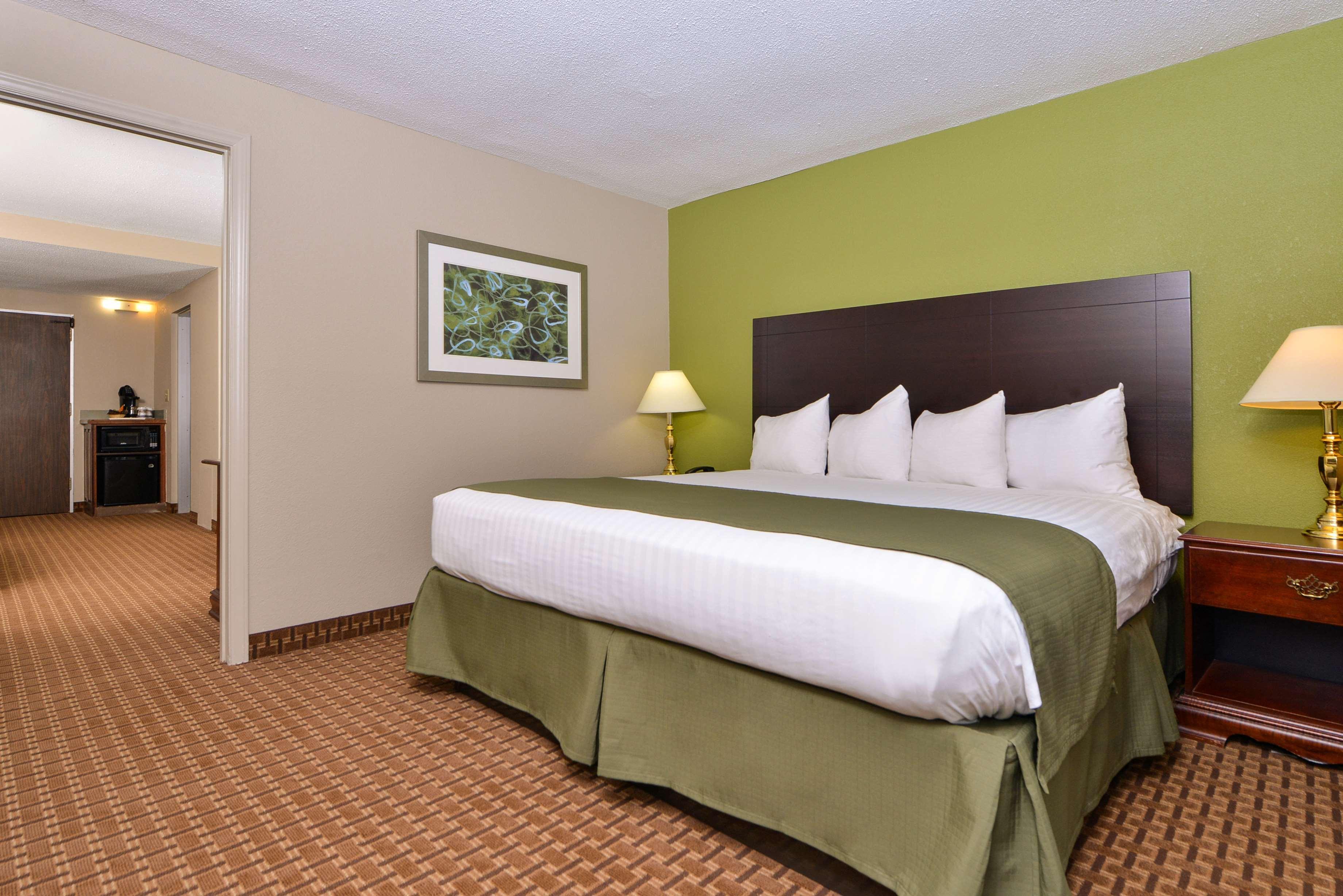 Surestay By Western North Downtown Hotel Raleigh