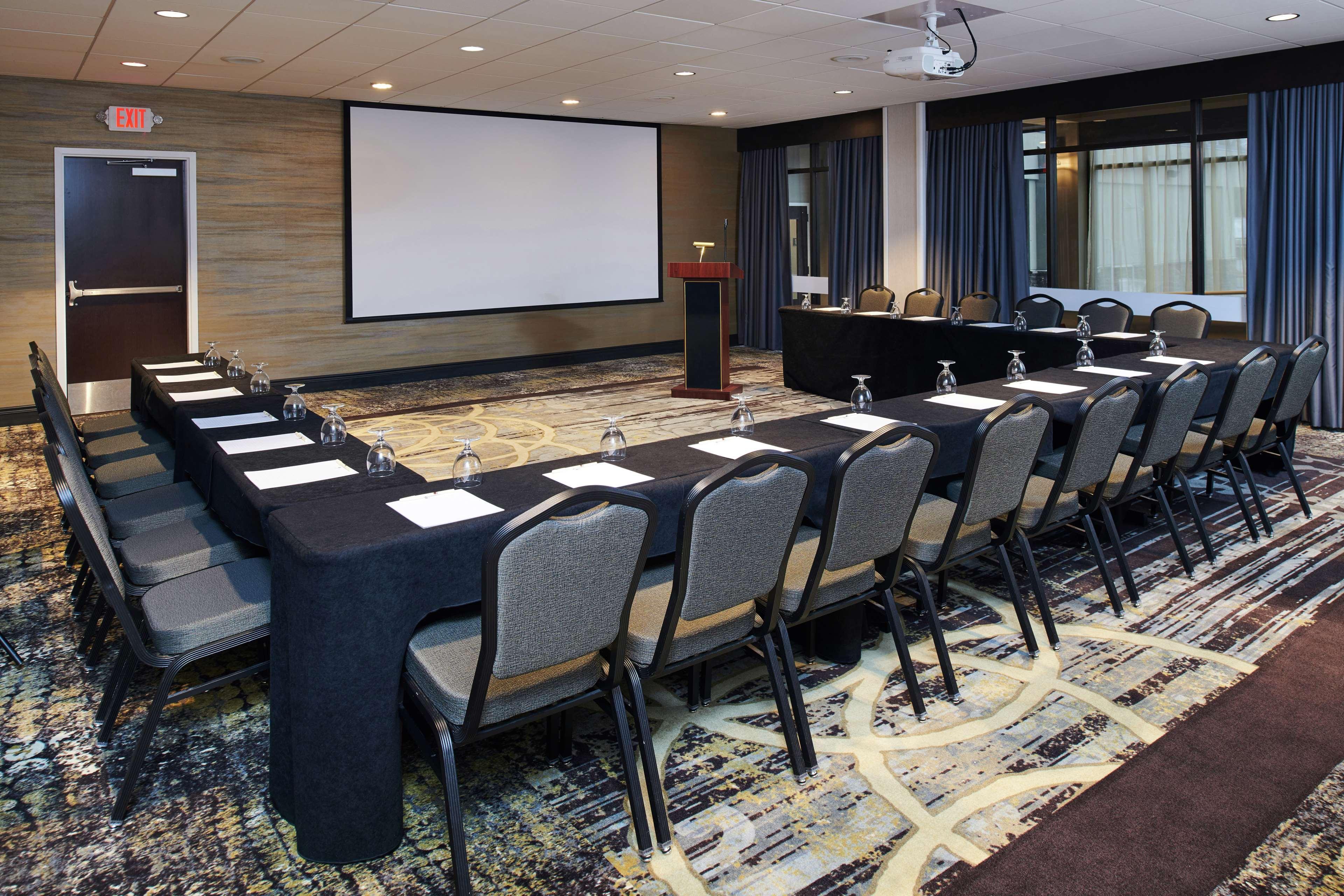 Hotel Doubletree By Hilton Crabtree Valley Raleigh