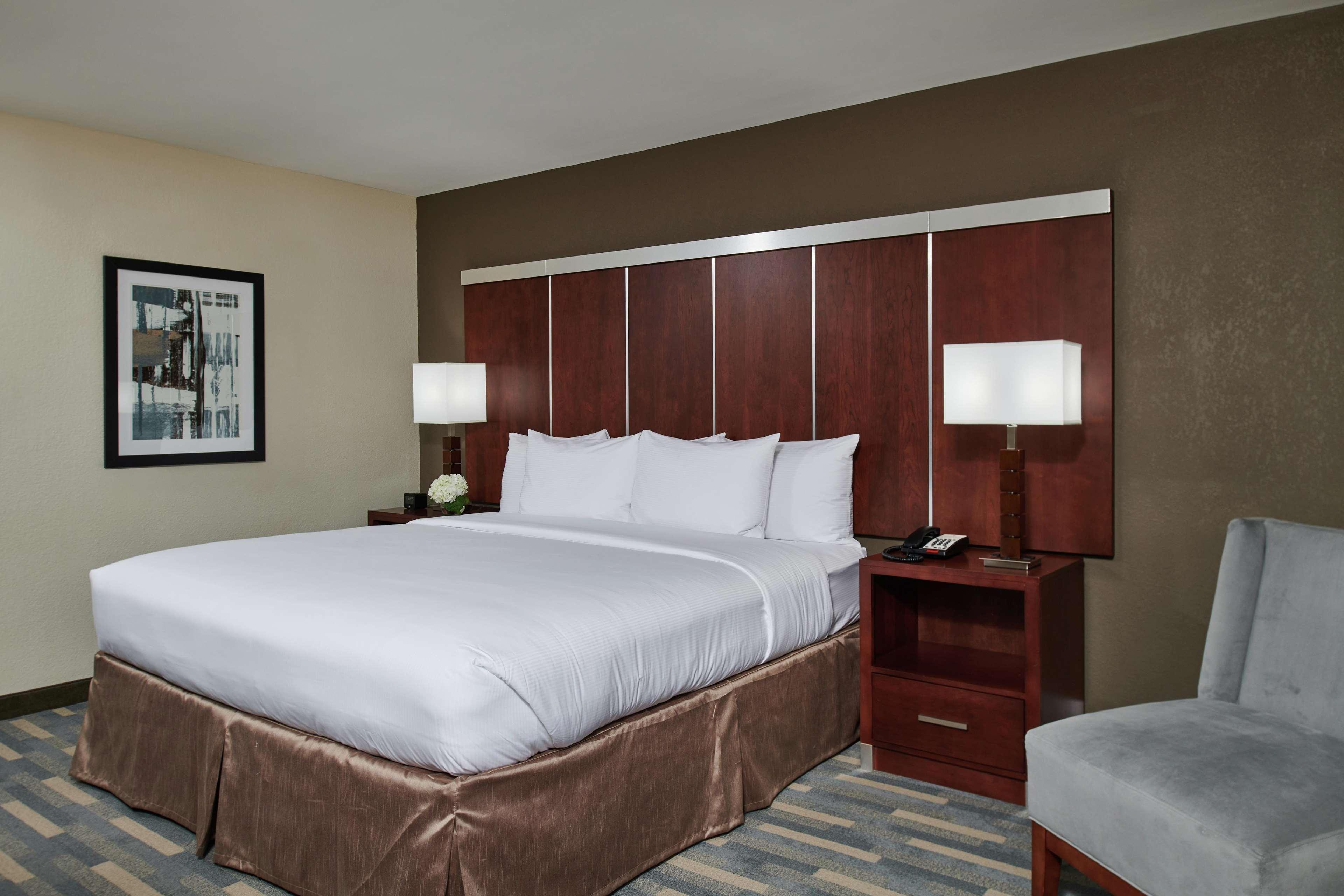 Doubletree By Hilton Crabtree Valley Raleigh