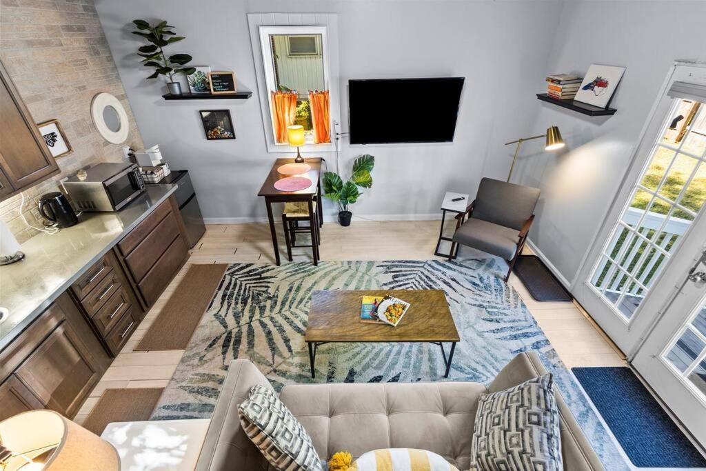 Downtown Apartment