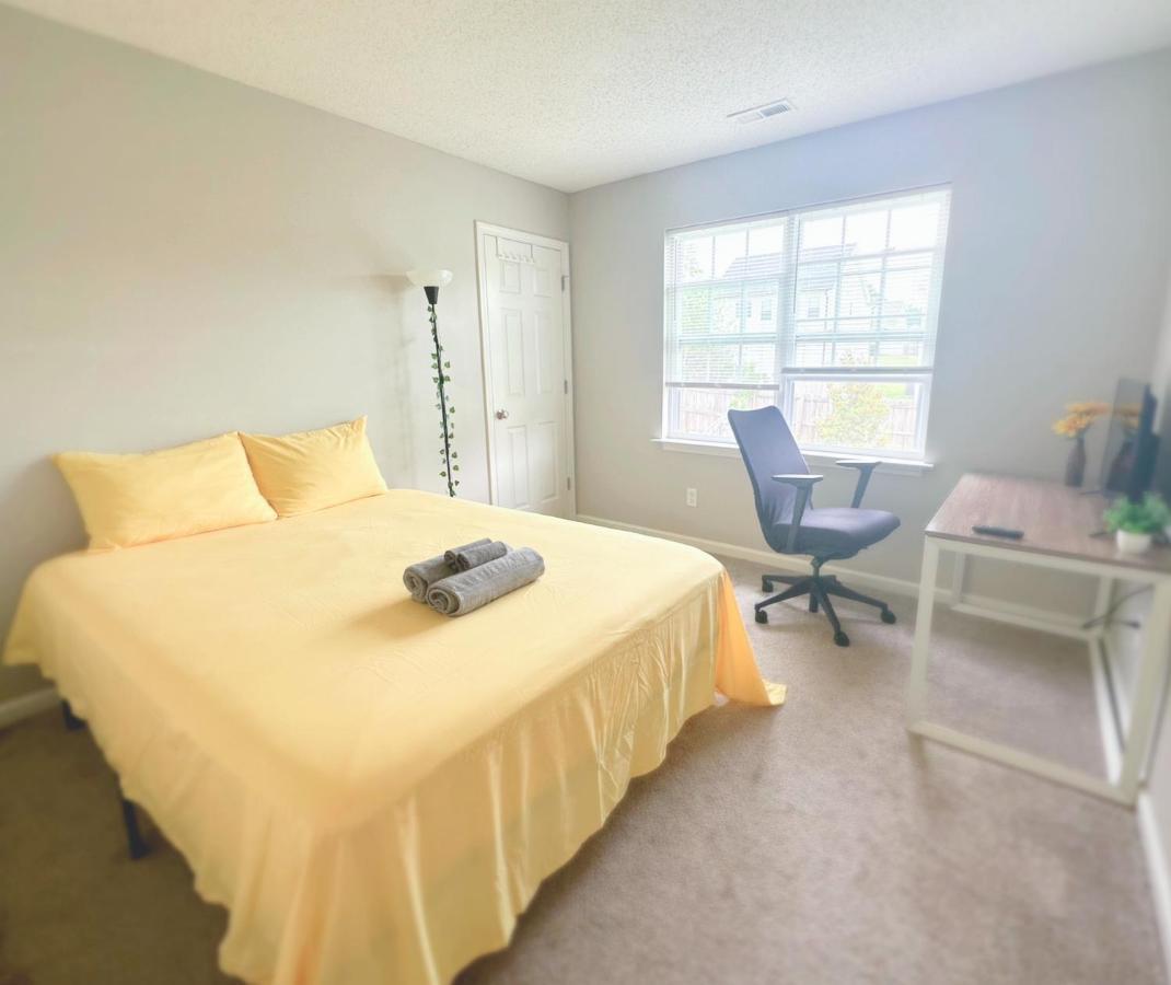 Private Bedroom With Shared Bath Hospedagem domiciliar Raleigh