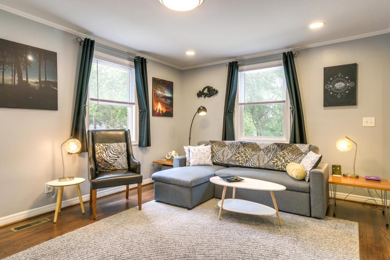 Freshly Renovated Near Downtown!
