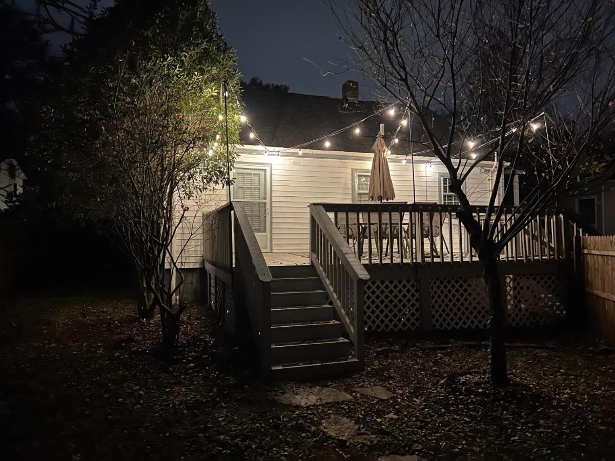 Stylish & Comfy 5 Location Private Backyard Updated Close To Downtown Walkable