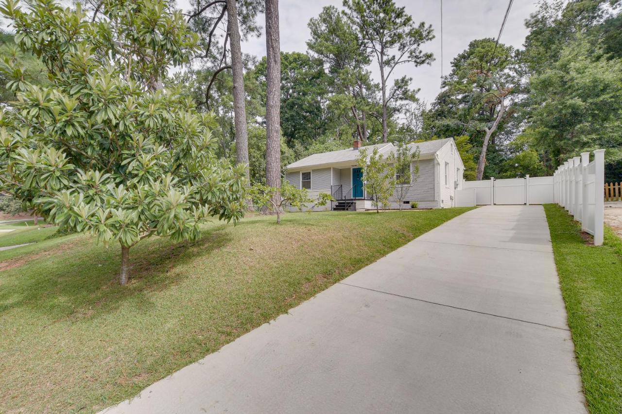 Modern Vacation About 3 Mi To Downtown! Holiday home