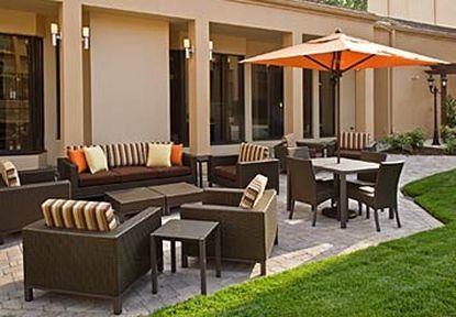 Courtyard By Marriott Midtown Raleigh