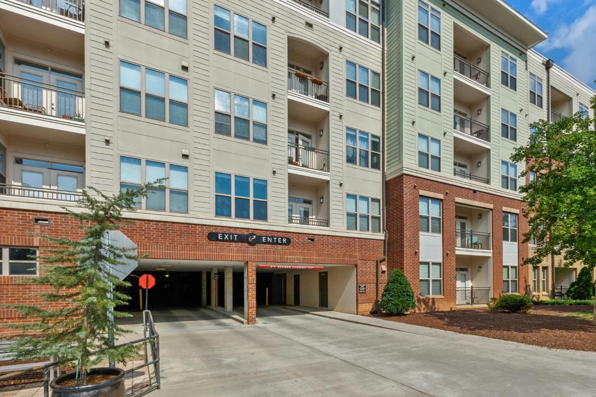 City Living In Downtown Luxury Apt 2 Raleigh