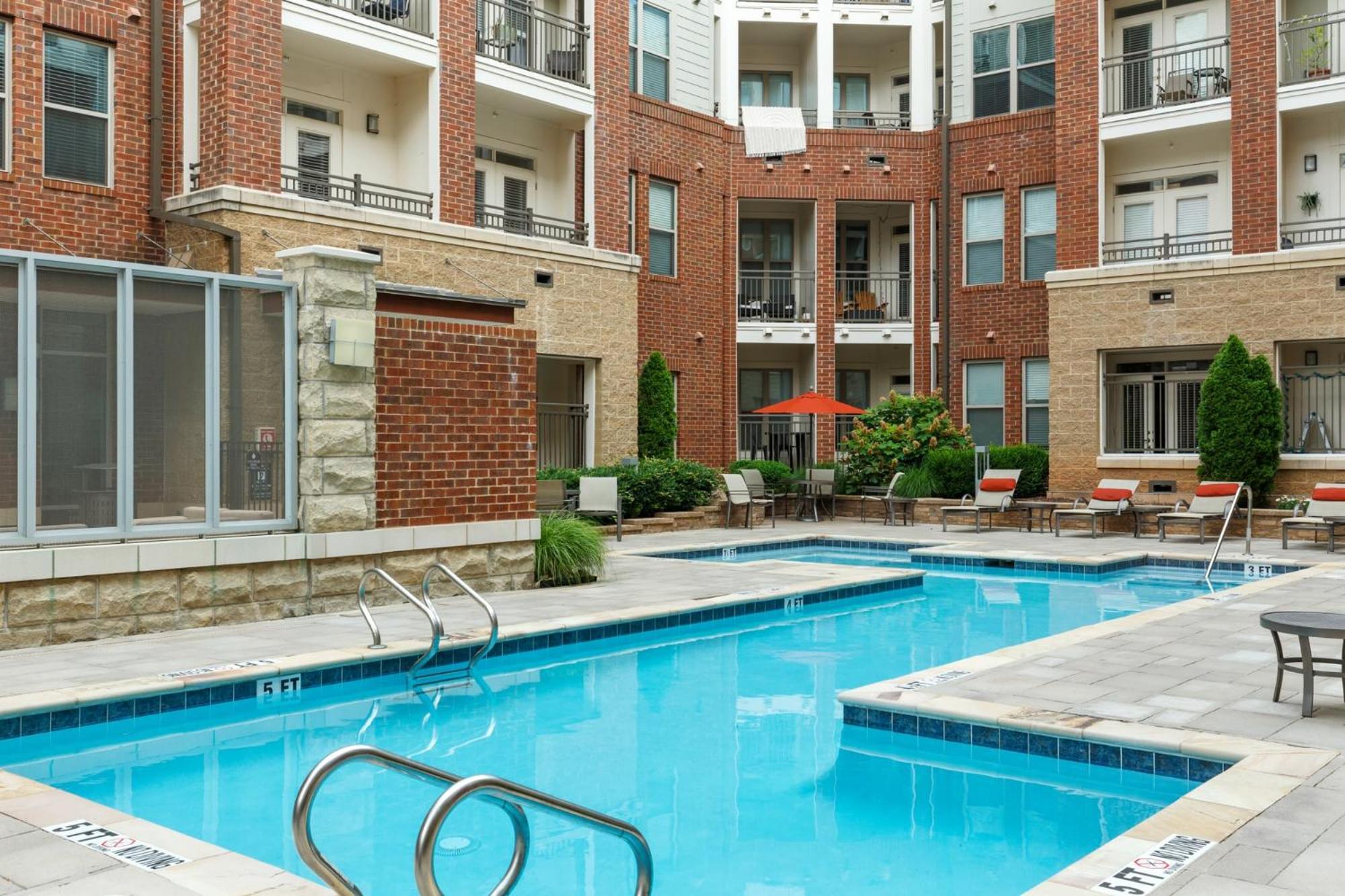 City Living In Downtown Luxury Apt 2 Apartment