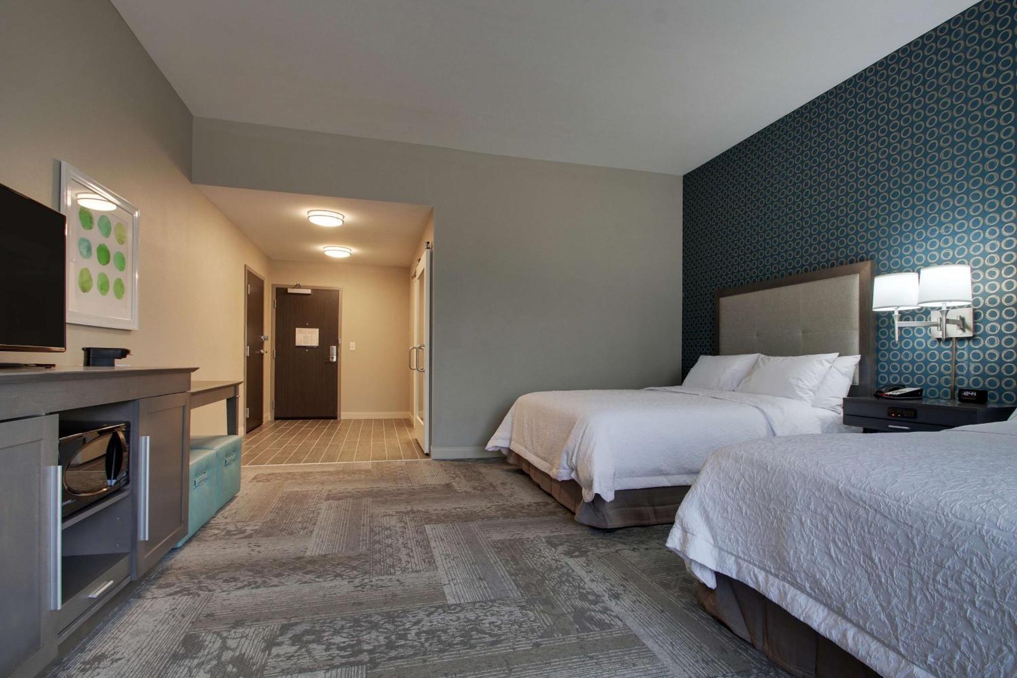 Hampton & By Hilton Knightdale Hotel 3*