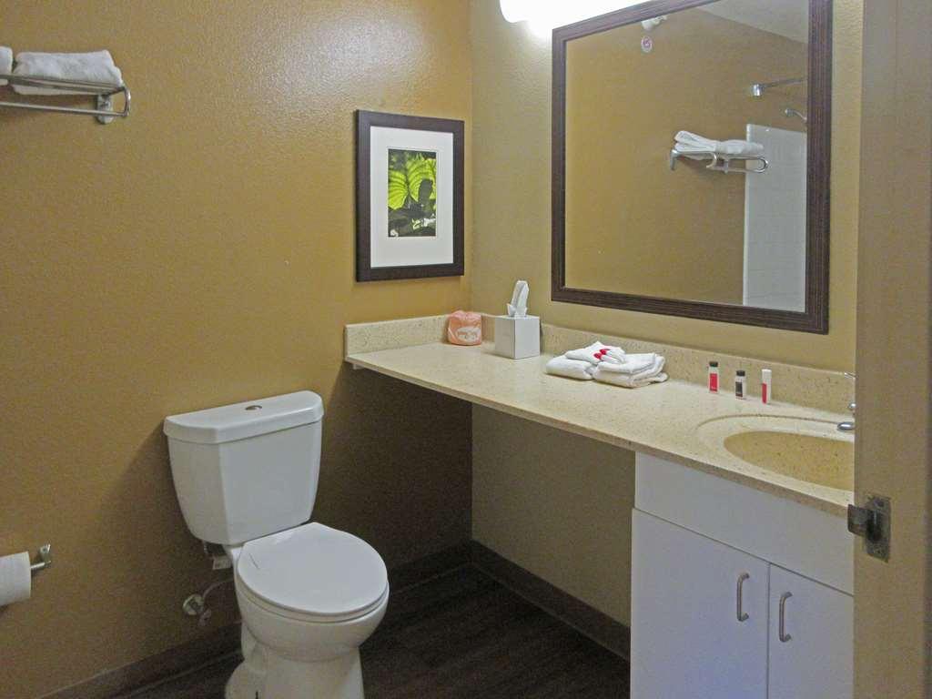 Suburban - Crabtree Valley Hotel Raleigh