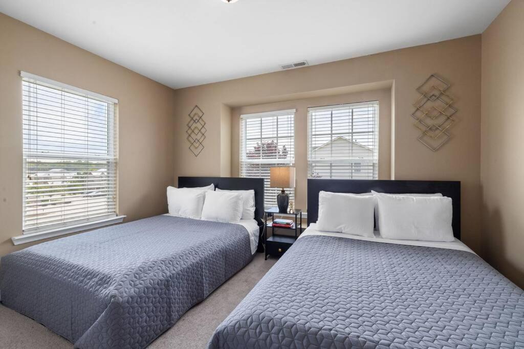 Spacious Home, Large Groups, 5mi From Dt Raleigh! * Raleigh