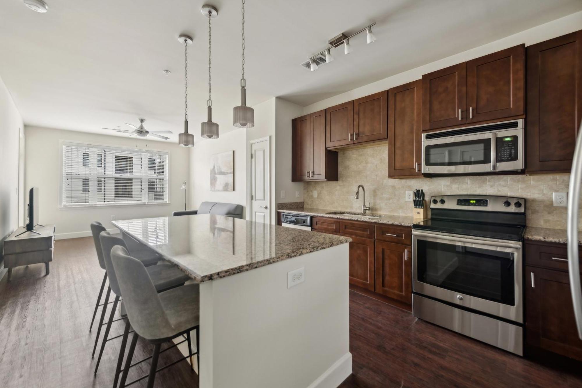 Apartment Kasa At Berkshire Village District