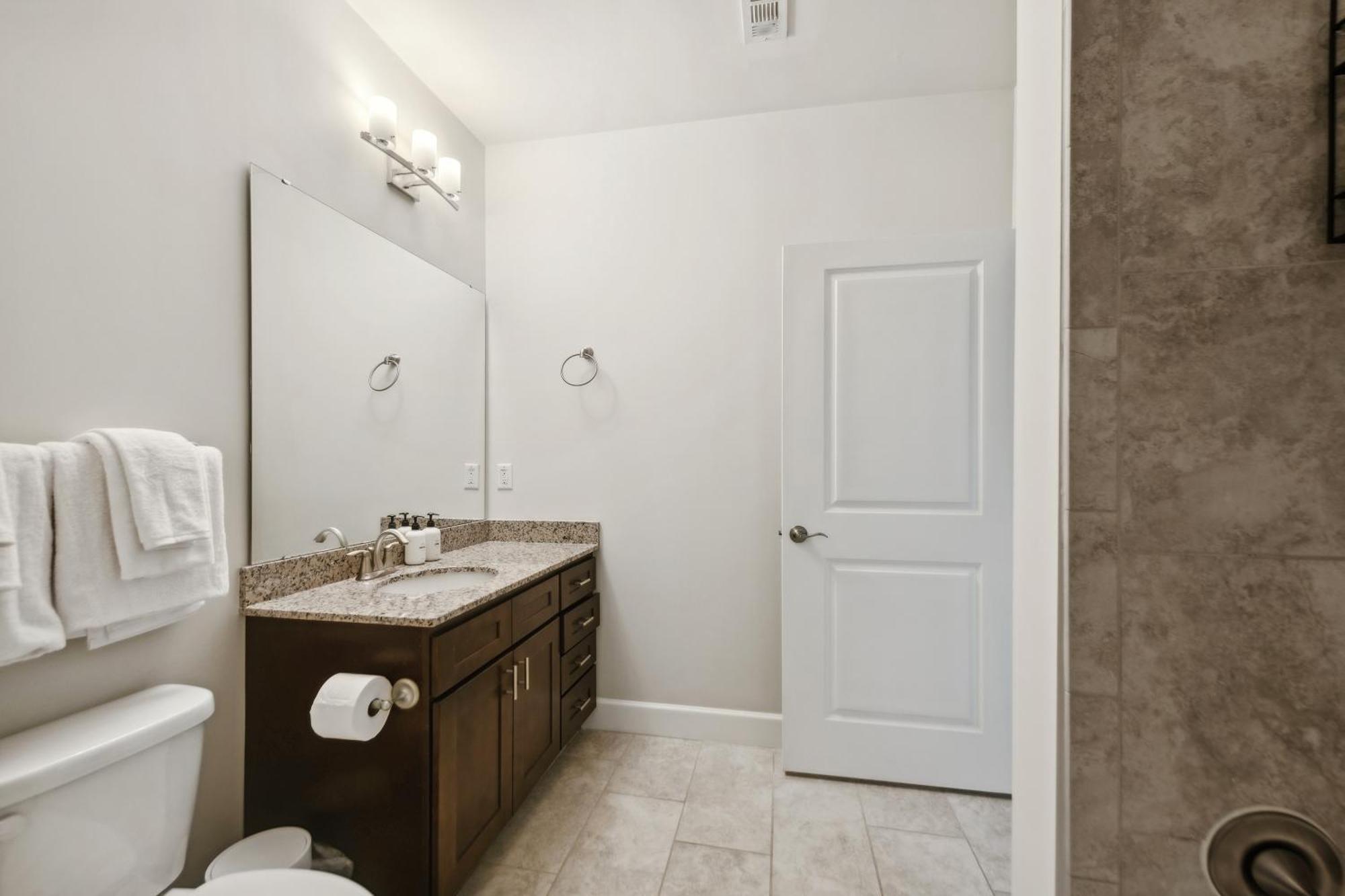 Kasa At Berkshire Village District Apartment *