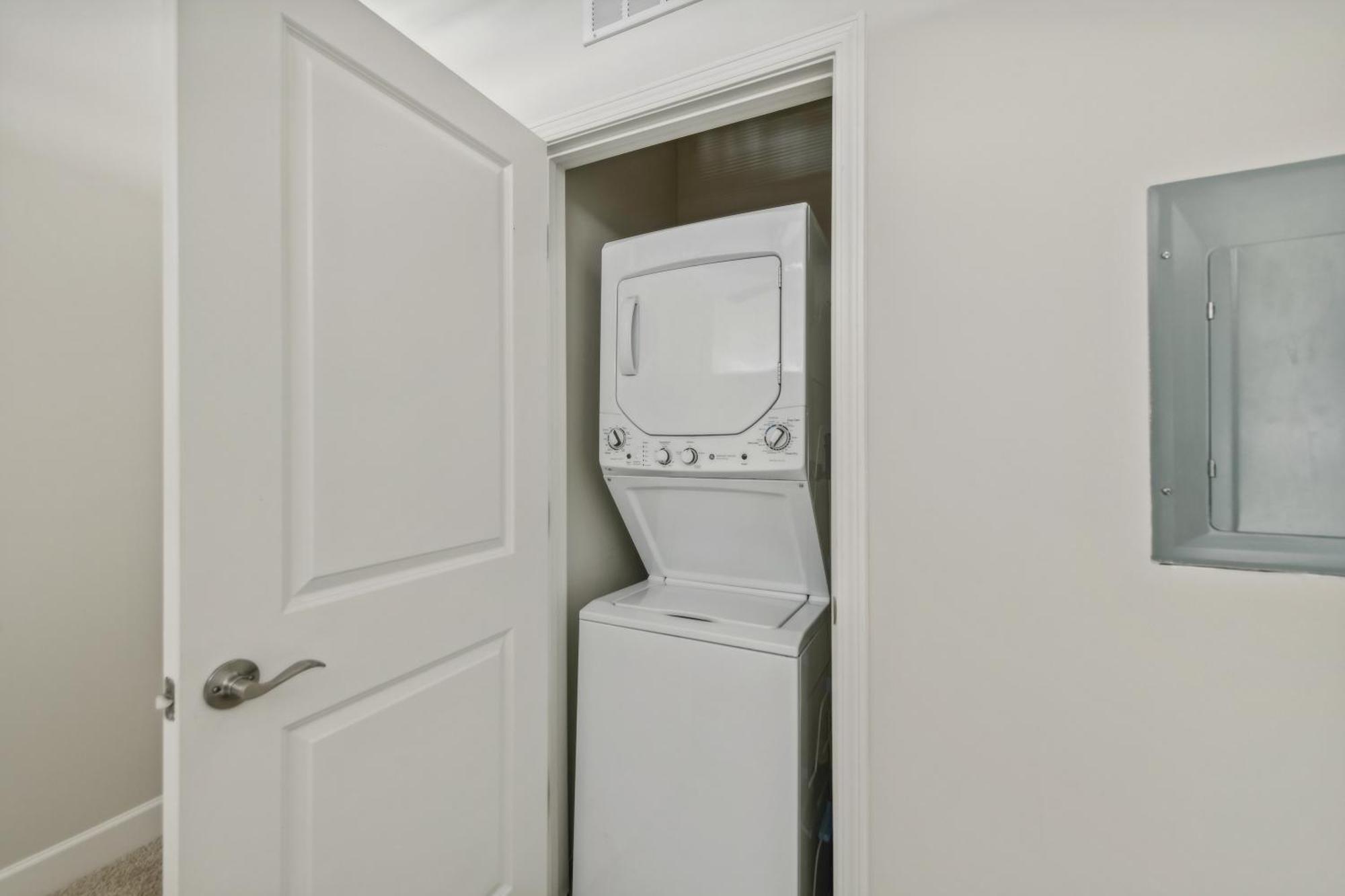 Kasa At Berkshire Village District Raleigh