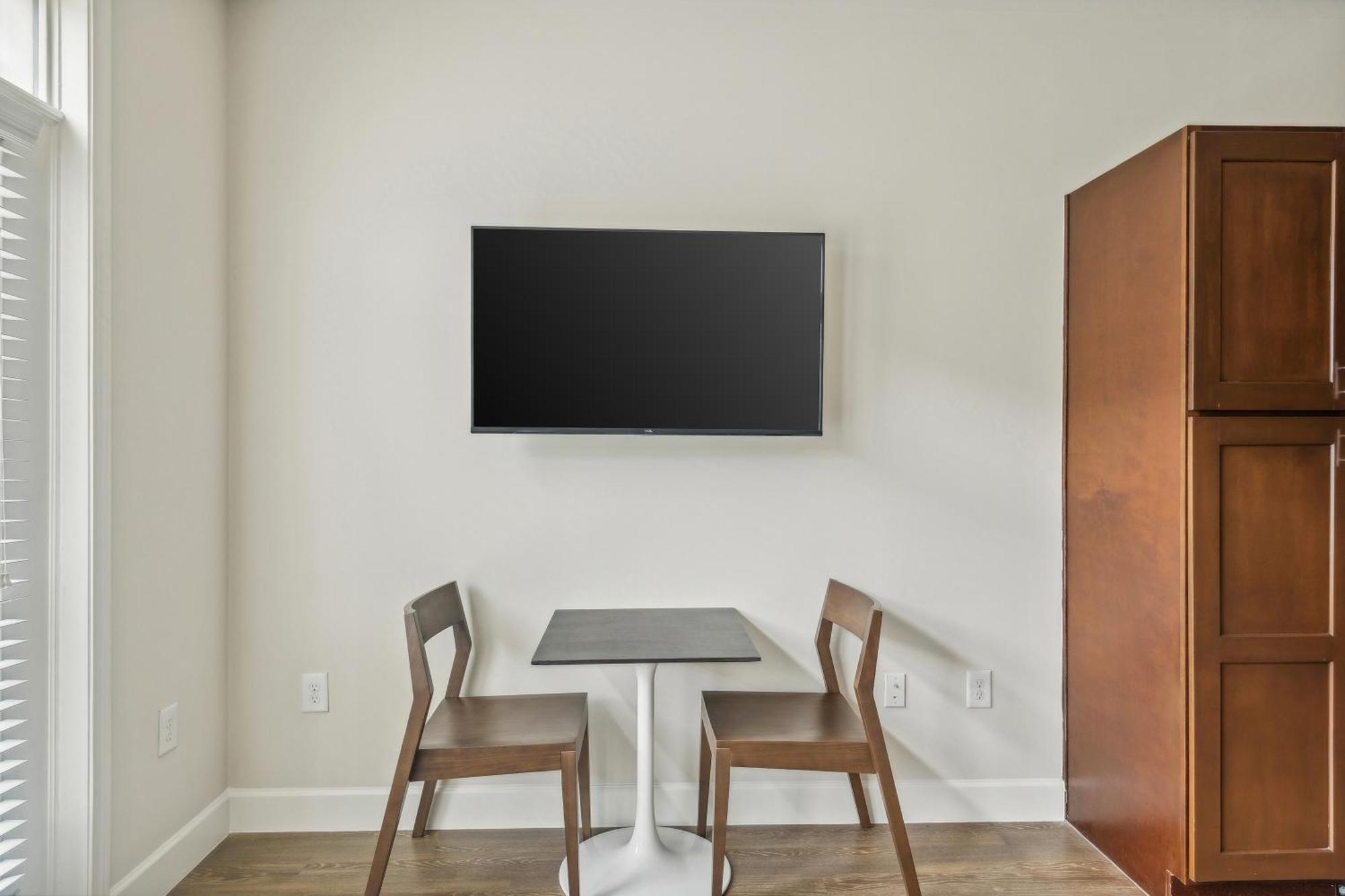 Apartment Kasa At Berkshire Village District