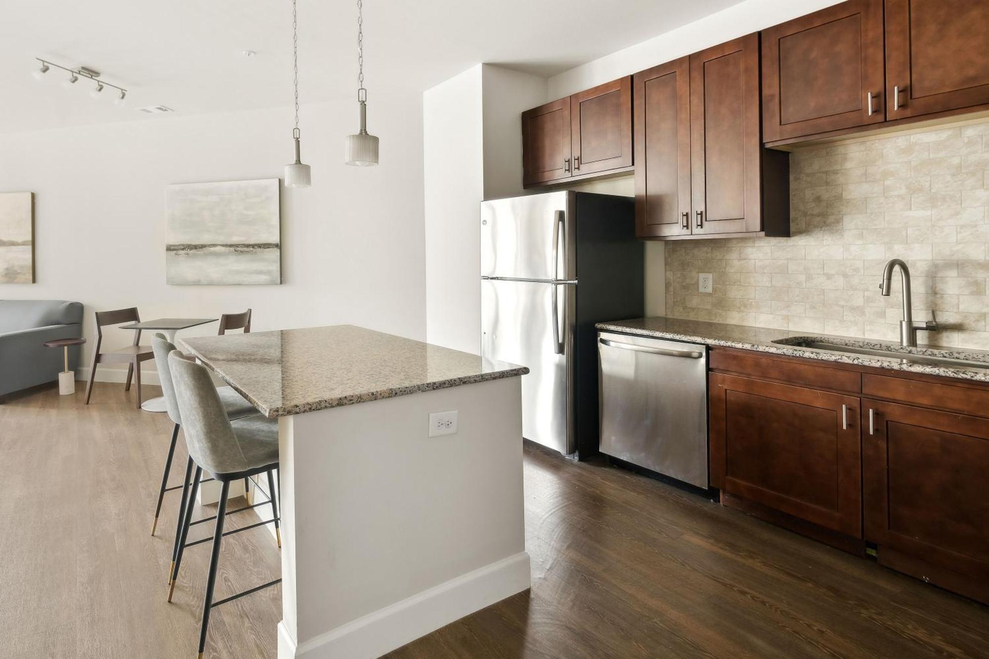 Apartment Kasa At Berkshire Village District