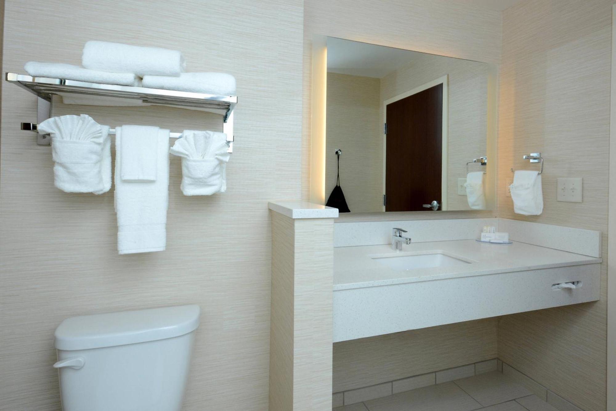 Hotel Fairfield & By Marriott Capital Blvd./i-540 Raleigh