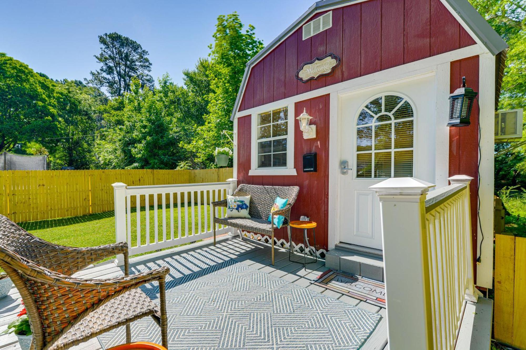 Apartment Pet-friendly Tiny With Patio Raleigh