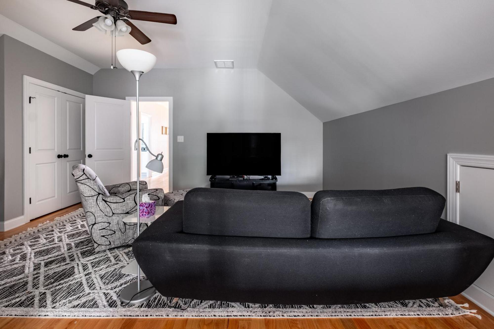 Holiday home Spacious In Five Points - Close To Downtown *