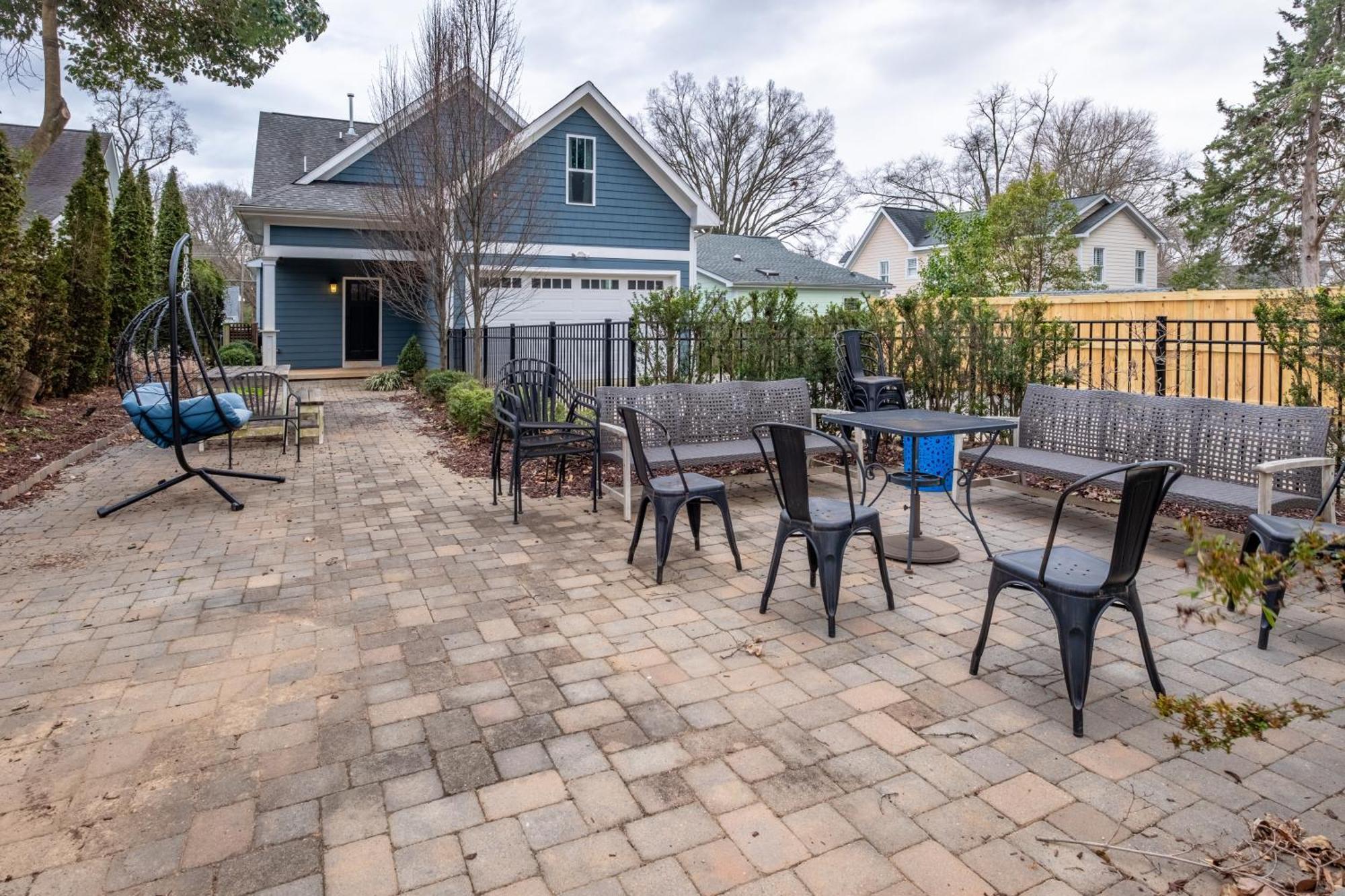 Holiday home Spacious In Five Points - Close To Downtown Raleigh