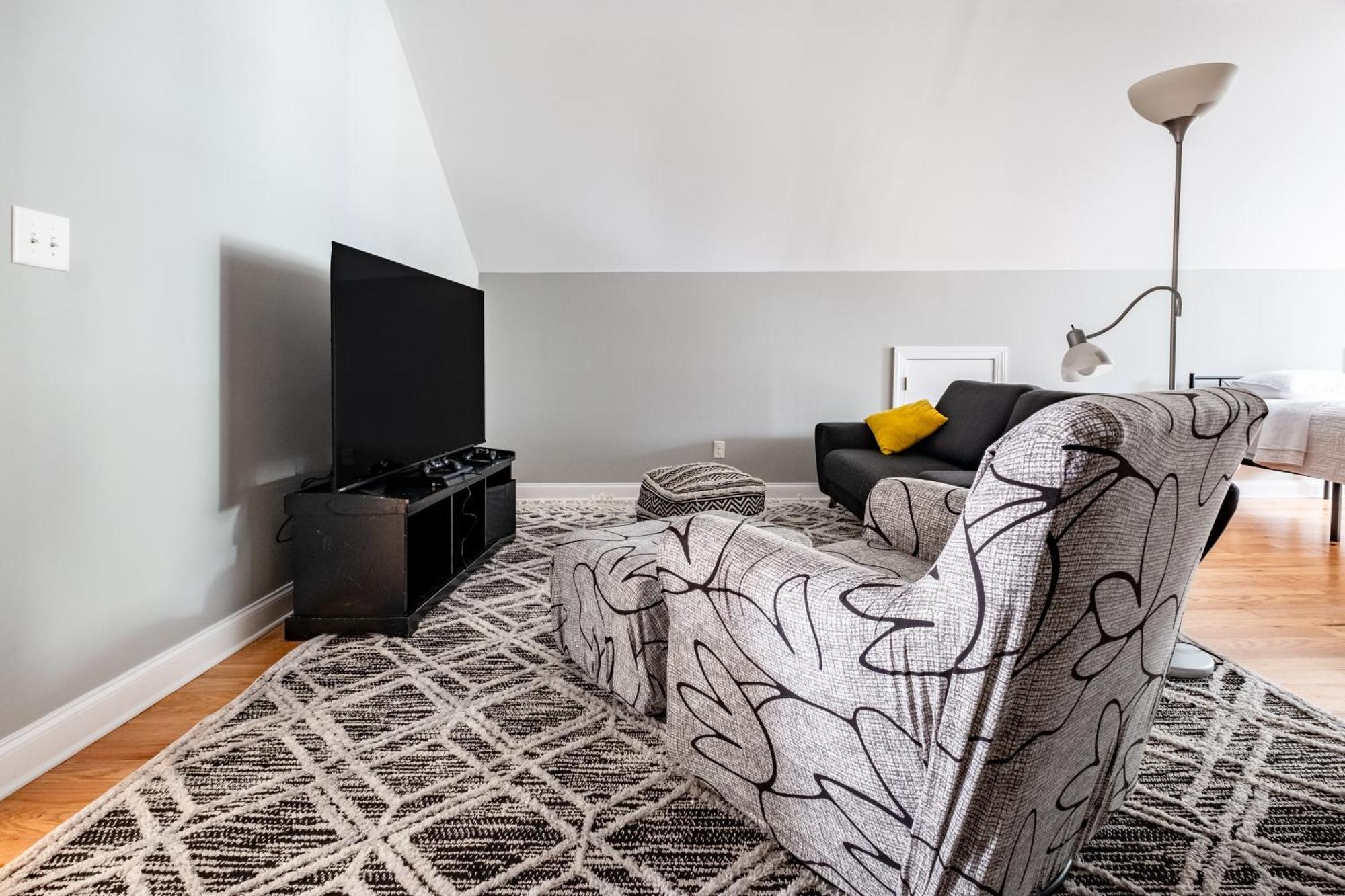 Holiday home Spacious In Five Points - Close To Downtown