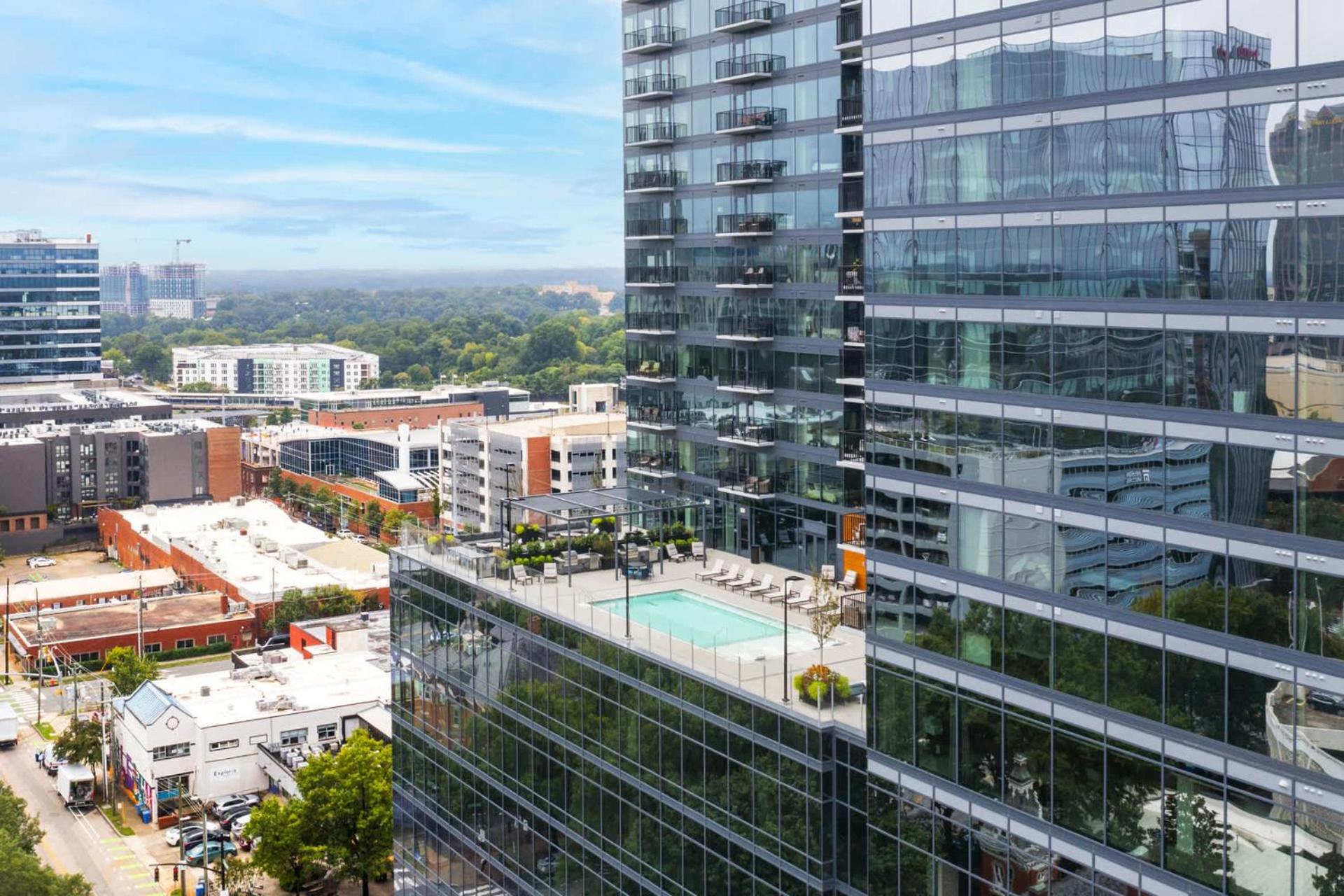 High-rise Free Parking & Sunset View 1