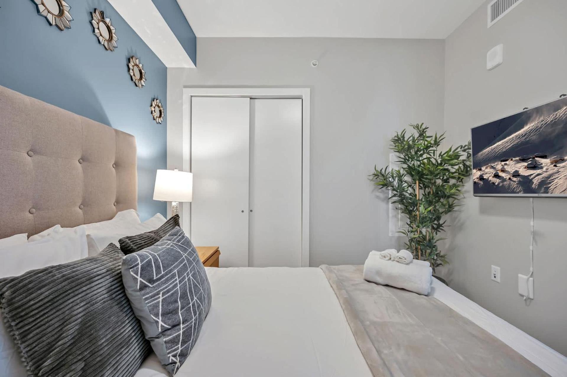 High-rise Free Parking & Sunset View 1 * Raleigh