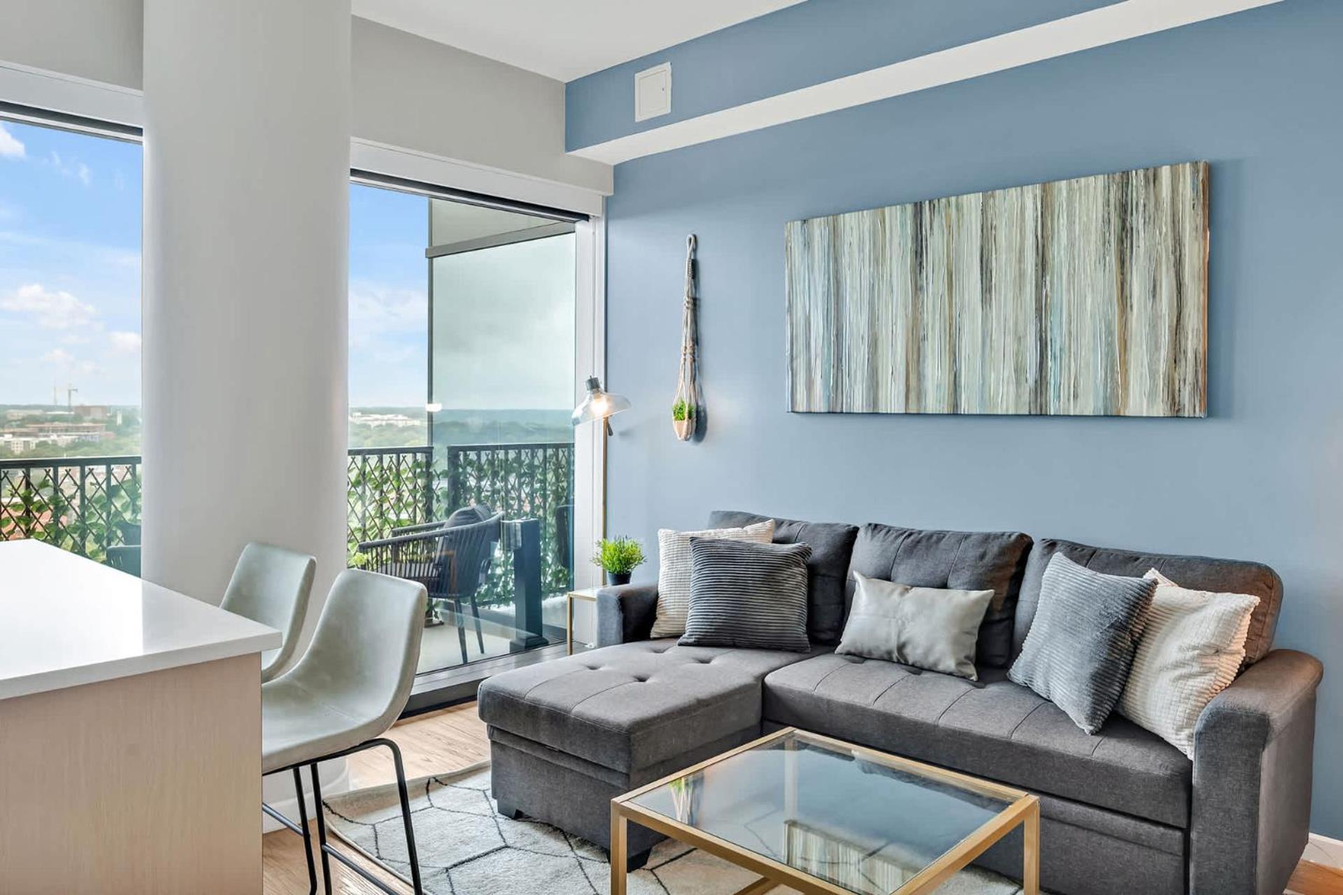 High-rise Free Parking & Sunset View 1 Apartment Raleigh
