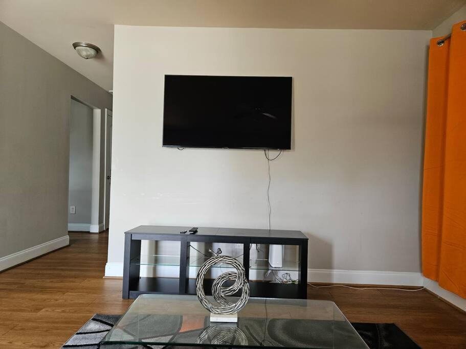 Villa Private - 3 Bedroom House Raleigh