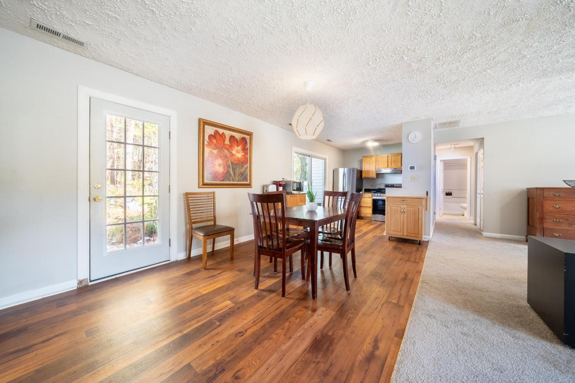 Casa de férias Birdwatchers 3br Escape Near Trails & Ncsu